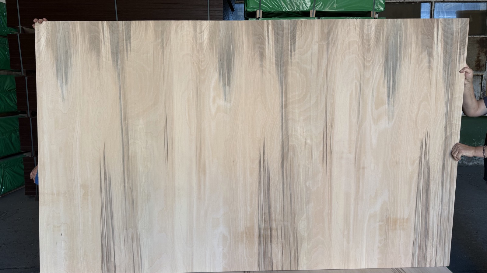 Beech plywood grade IV face